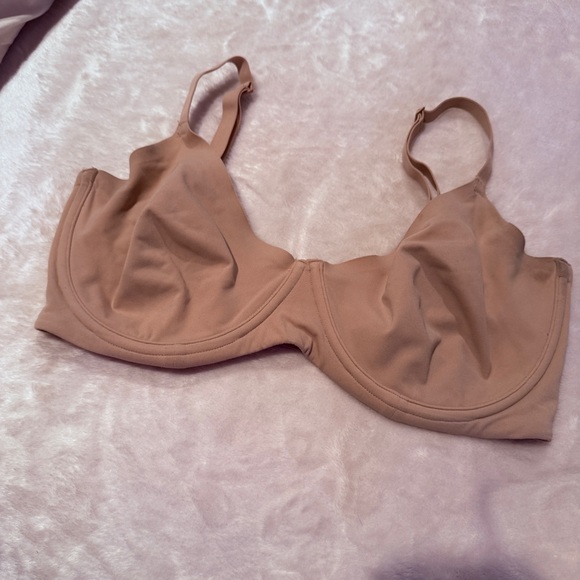 [Skims] bra - Picture 3 of 7